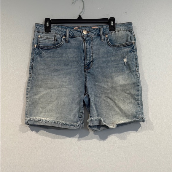 Seven7 Pants - Seven7 Blue Light Wash Sunrise Bermuda Denim Shorts - Size 12